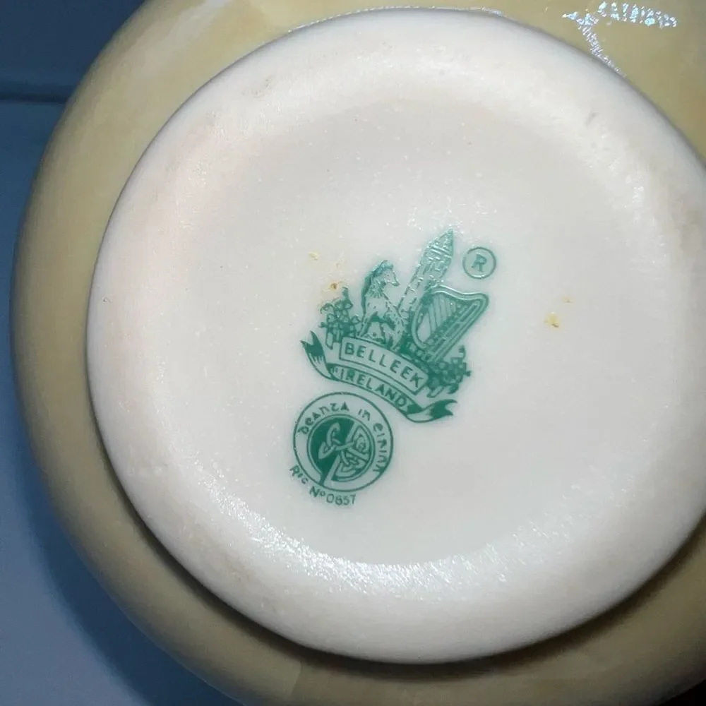 Belleek 1950s Vintage Moore Vase